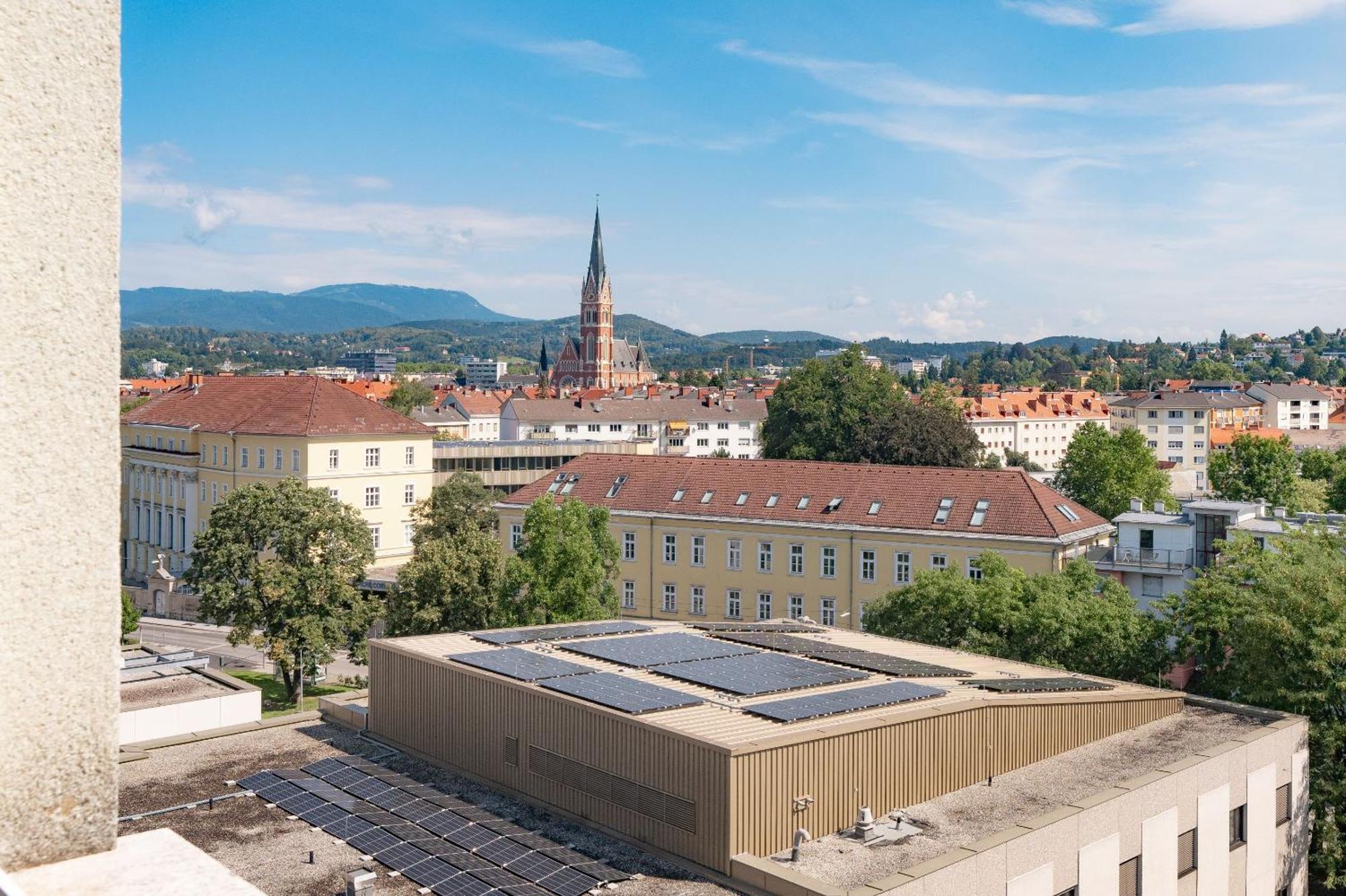 Tamliving Zentrum Luxus Parken Messe Wifi Traumaussicht Sunrise&Sunset Graz Exterior photo